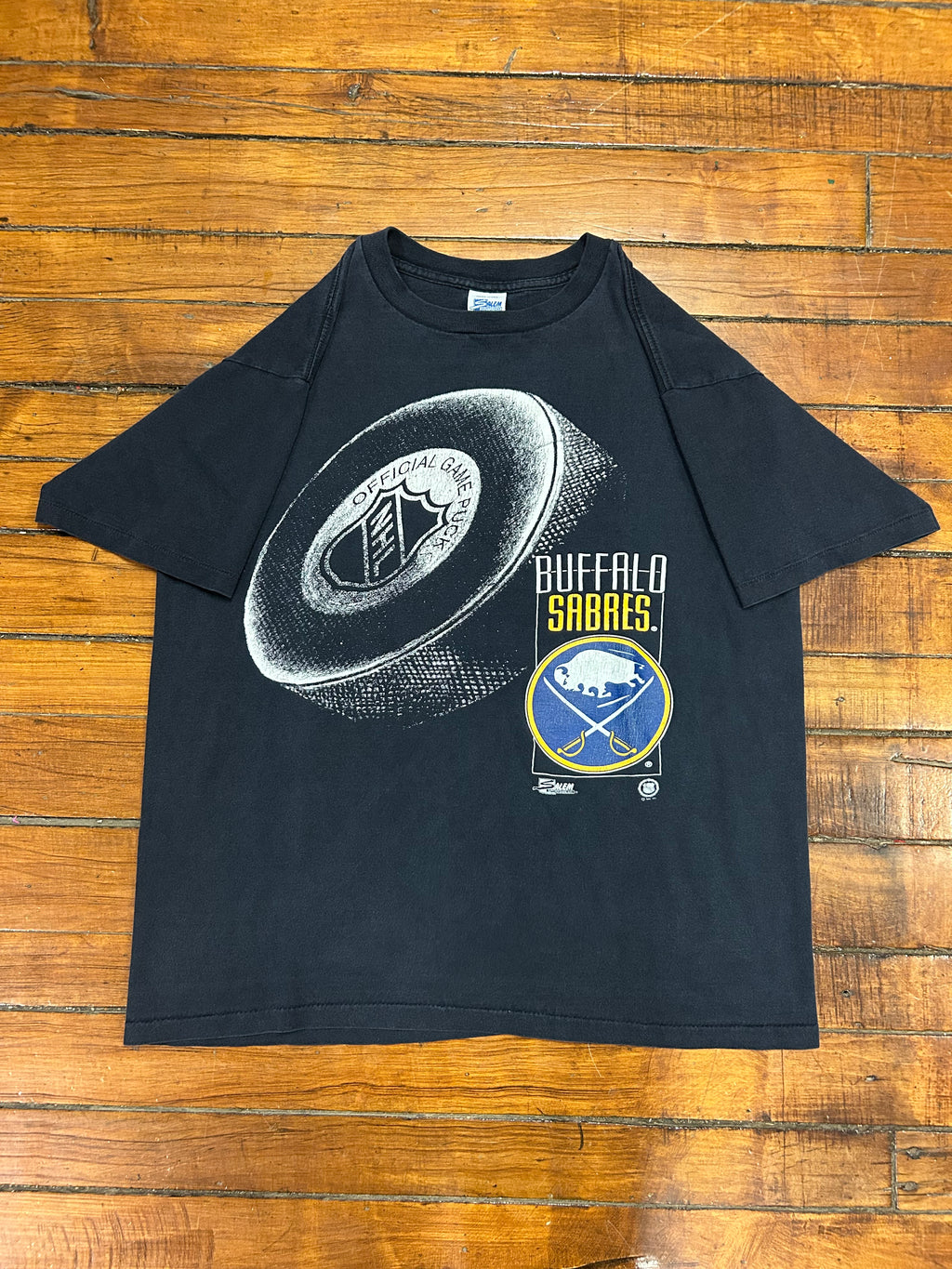 Buffalo Sabres Salem Vintage 90s “Hockey Puck” T-Shirt