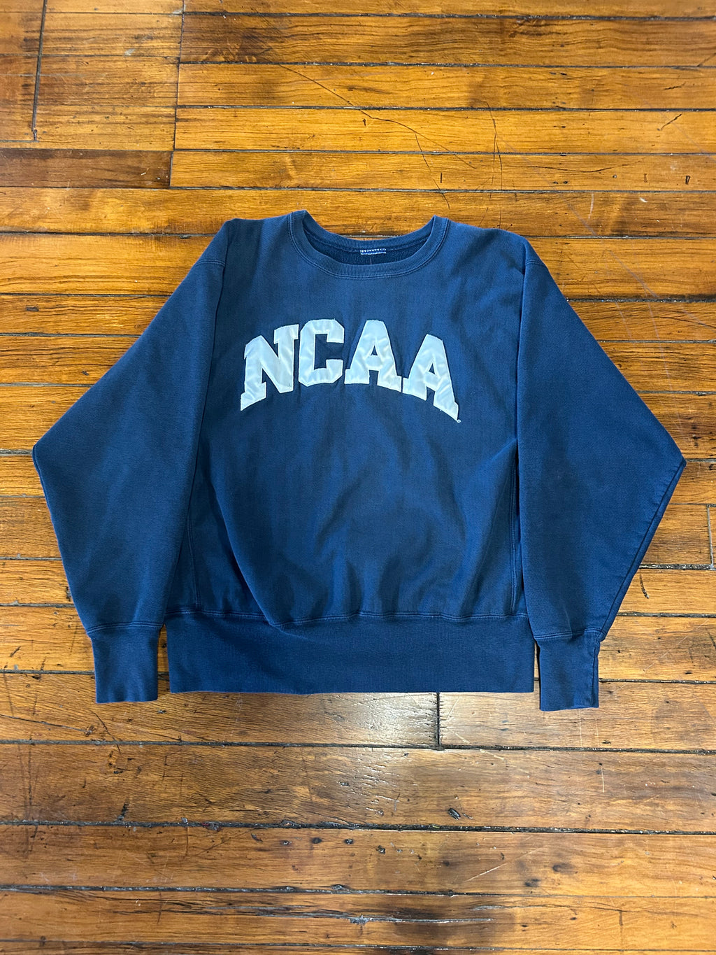 Vintage NCAA Sports Pullover Crewneck Adult