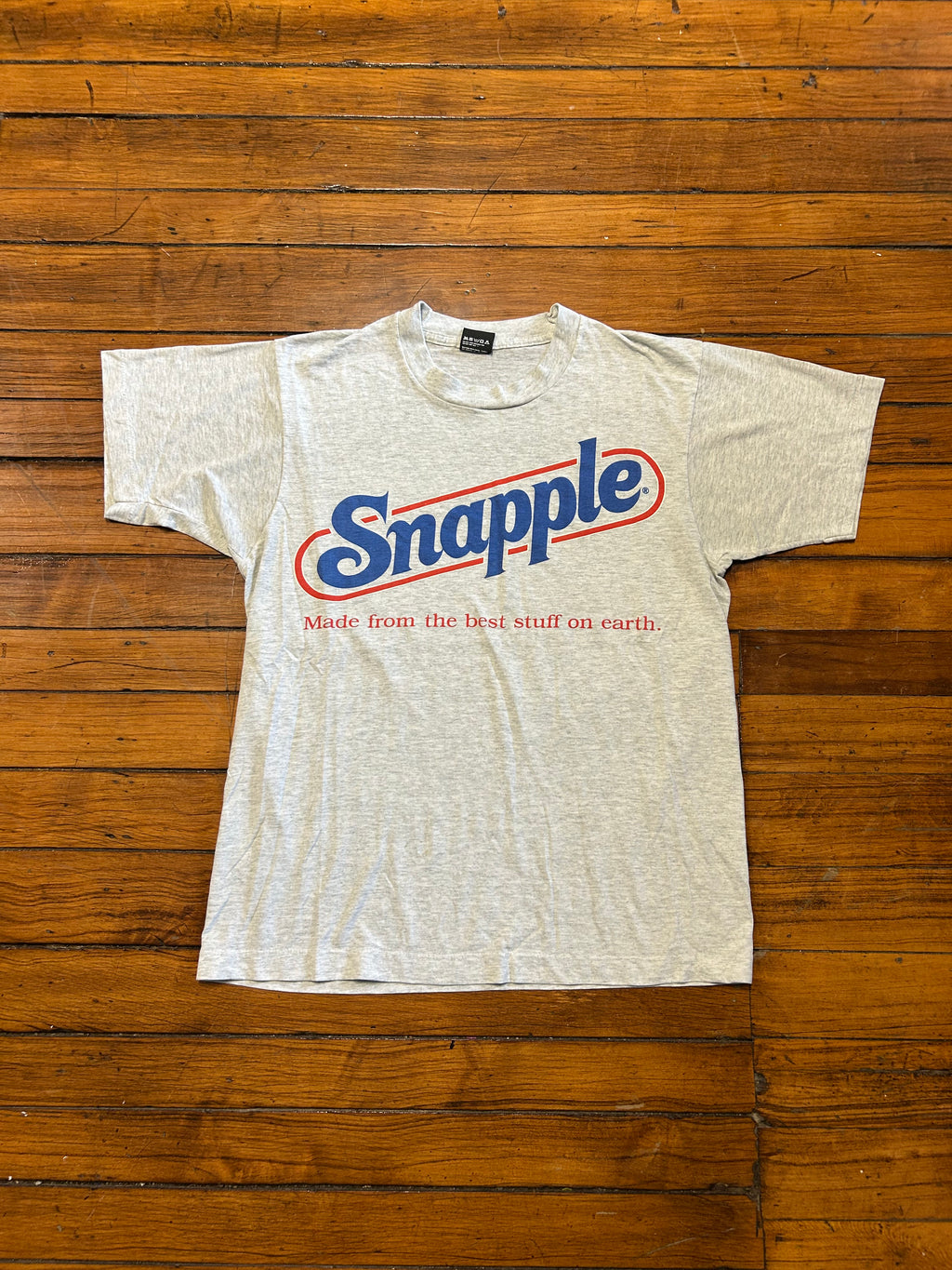 Vintage Snapple Beverage Graphic T-Shirt 90s