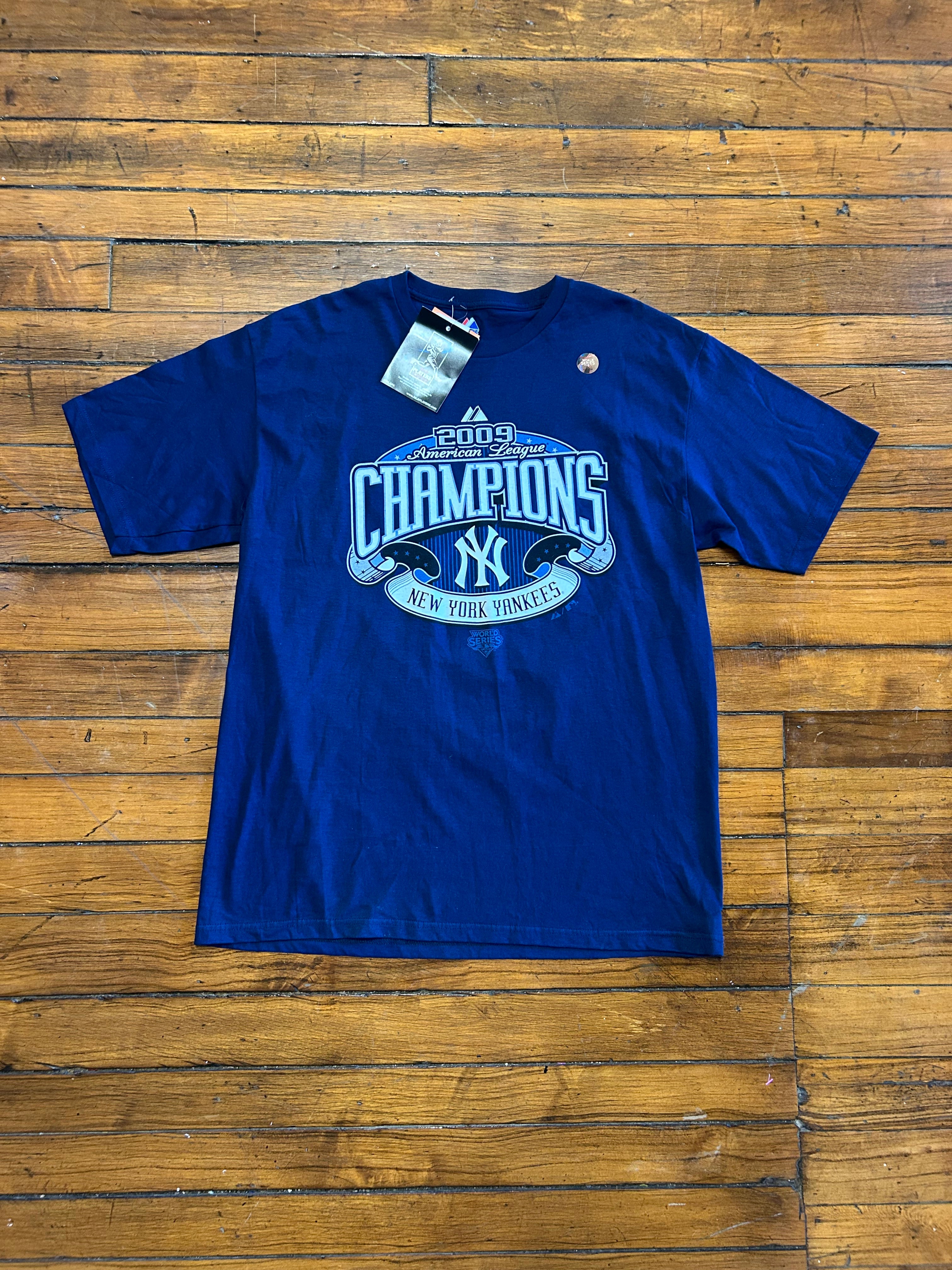 New York Yankees 2009 World Series Champions Roster T-Shirt NWT