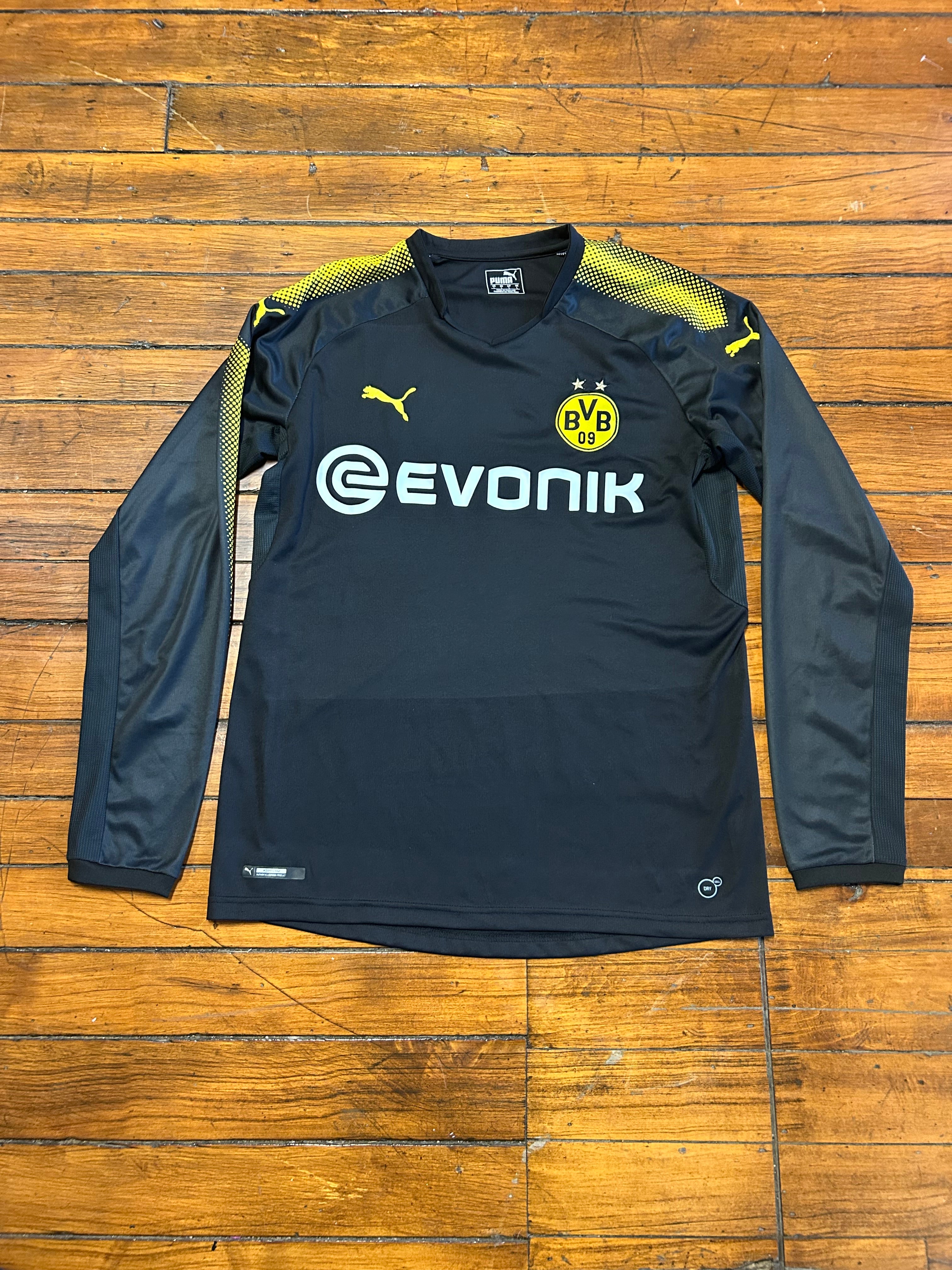 PUMA 2017-18 Borussia Dortmund Goalkeeper Knit