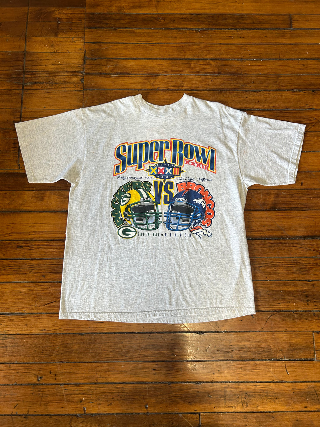 Green Bay Packers vs Broncos Super Bowl XXXII Vintage T-Shirt