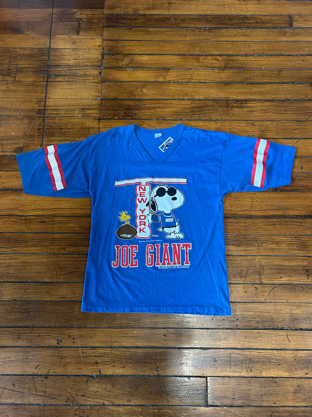 Vintage New York Giants Snoopy Joe Giant Football T-Shirt V Neck